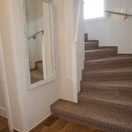 Sofia House אברטאמי